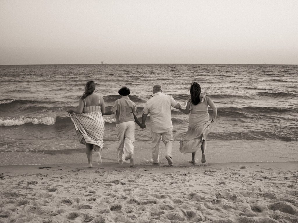 beach family photographs