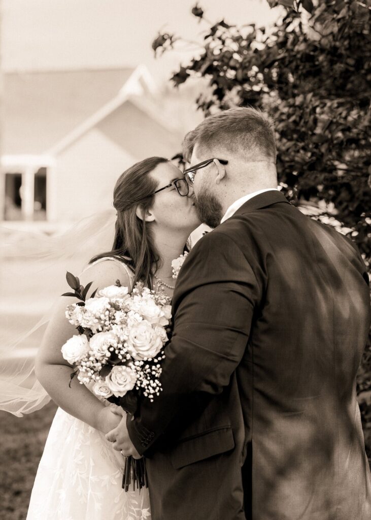 couples and wedding photographer